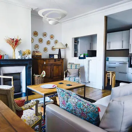 Parisian Duplex Close To Iconic Sites Tour Eiffel Appartamento